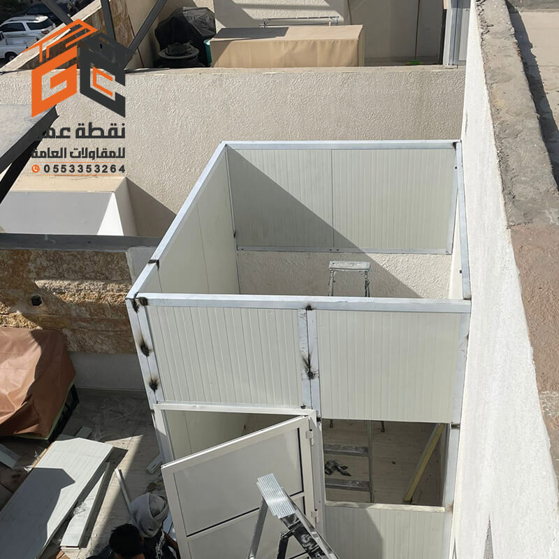 غرف ساندوتش بانل ملحق للسطح من مؤسسة نقطة عمل بالرياض